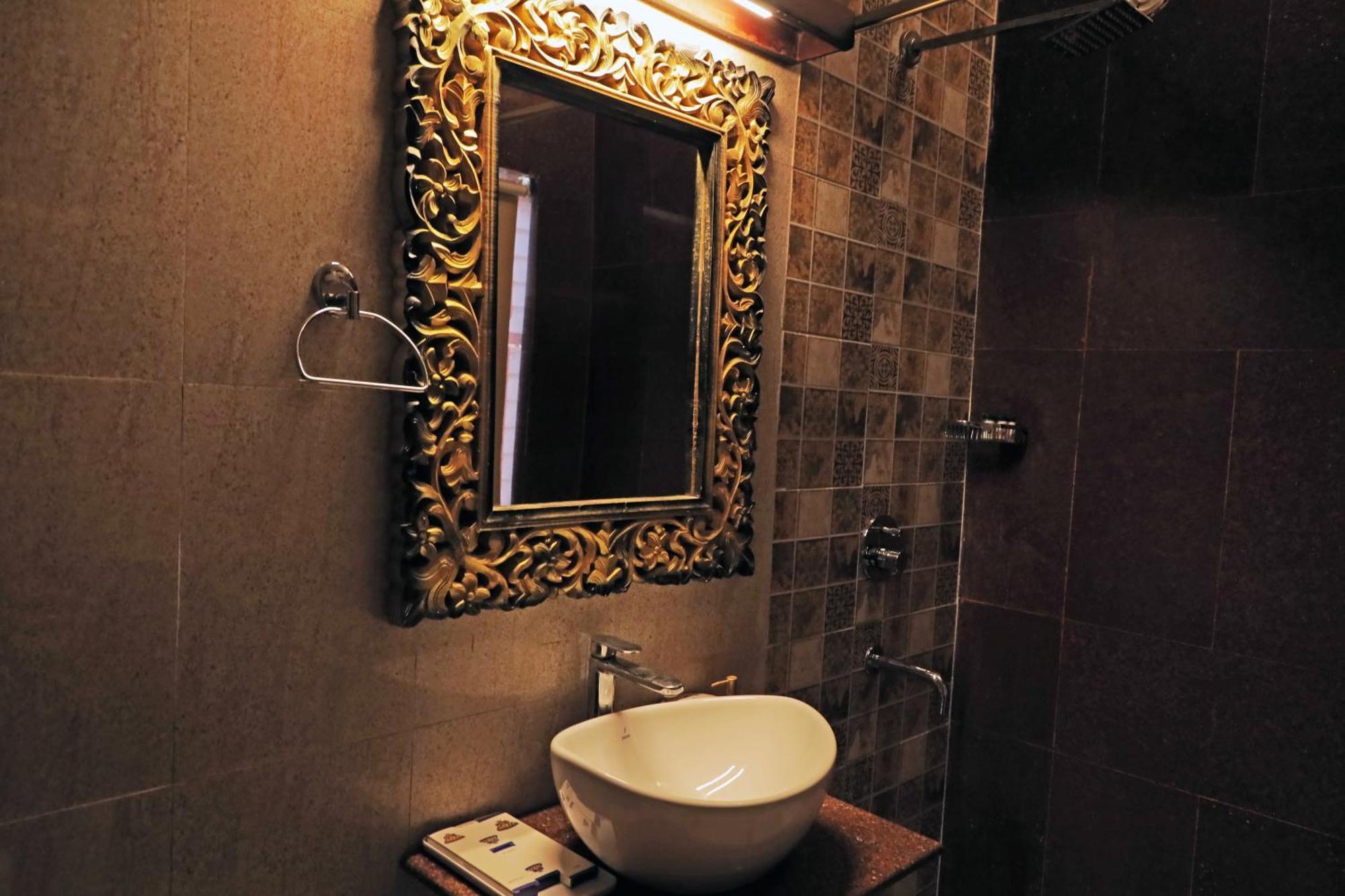 The Neeraj Ganga Heritage Palace Rishīkesh Екстериор снимка